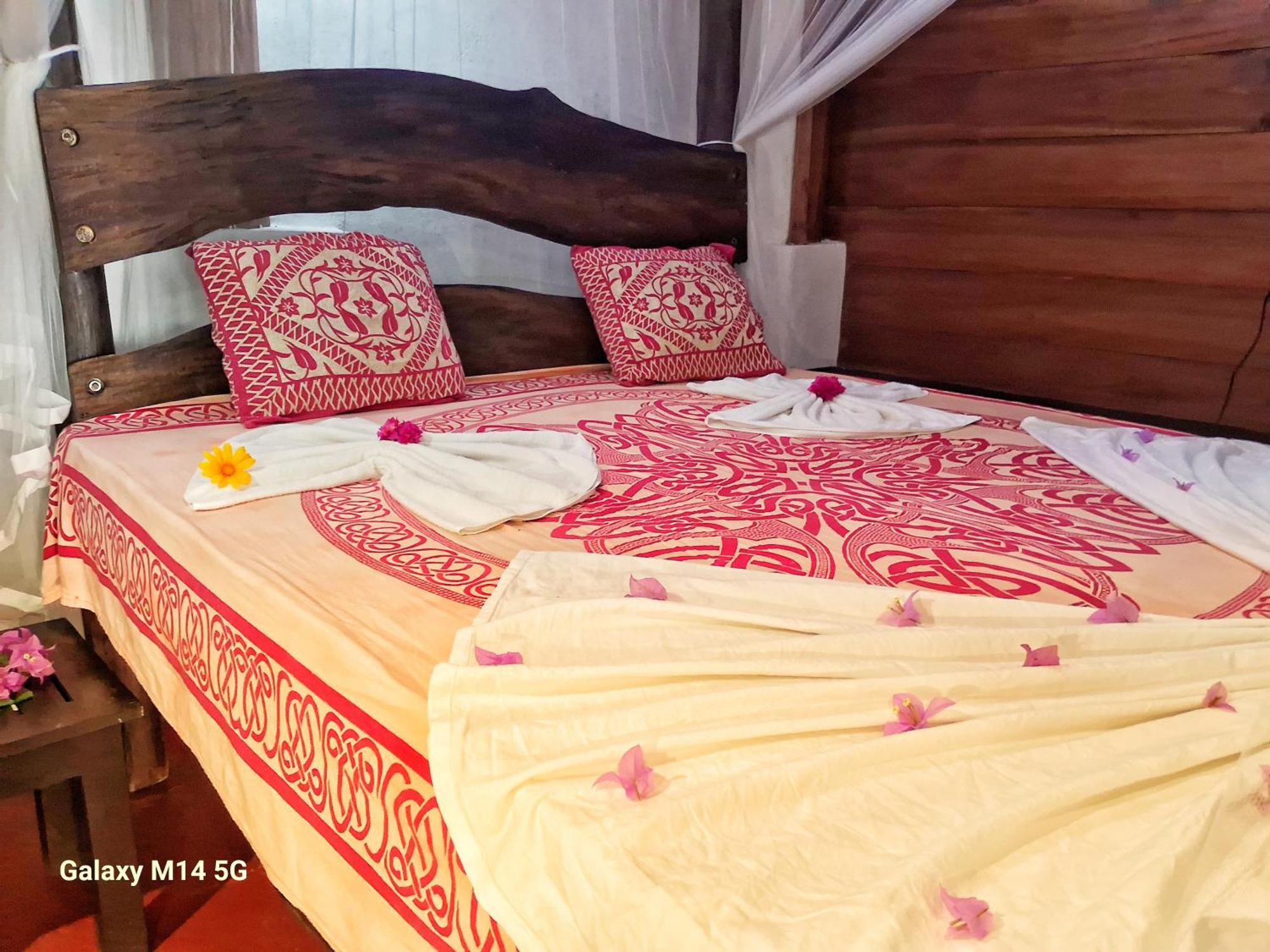 Sea Sound Cabana & Restaurant Тангалла Экстерьер фото