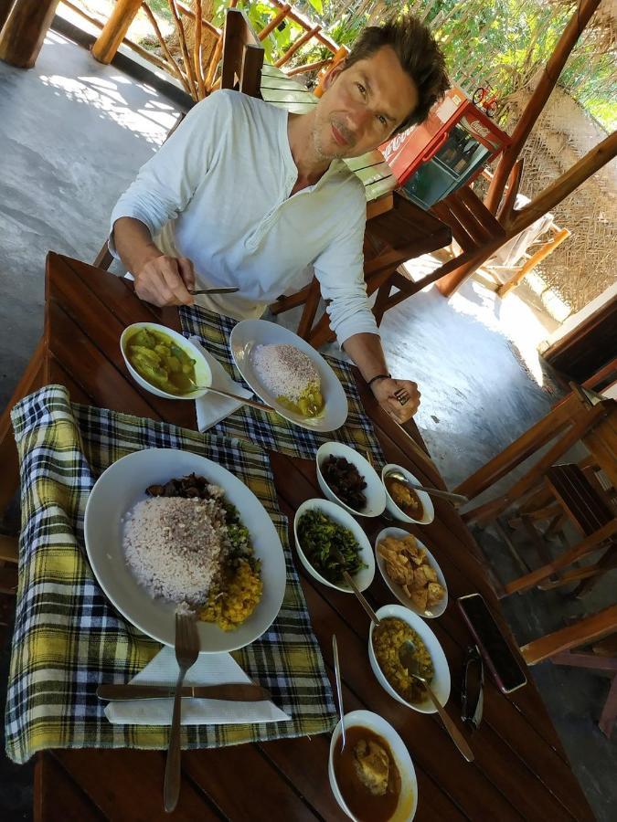 Sea Sound Cabana & Restaurant Тангалла Экстерьер фото